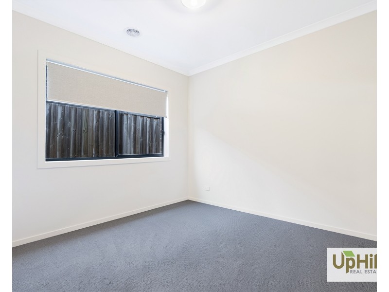 39 Powlett Drive, Clyde VIC 3978