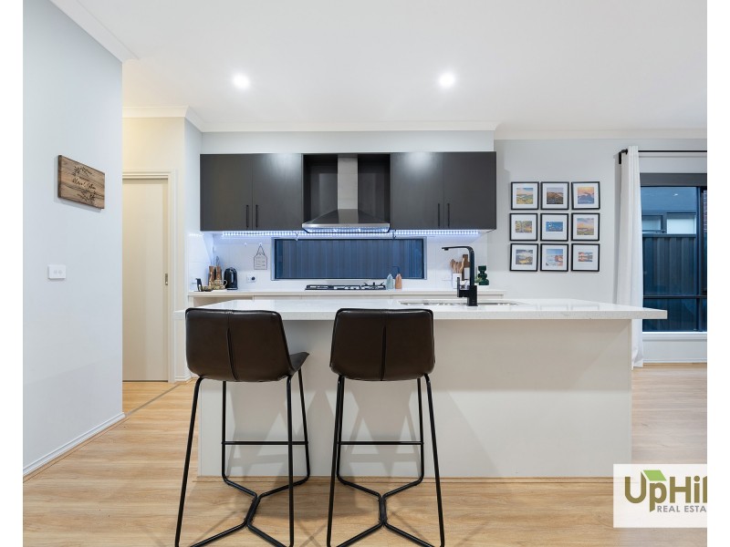 14 Milka Avenue, Clyde North VIC 3978