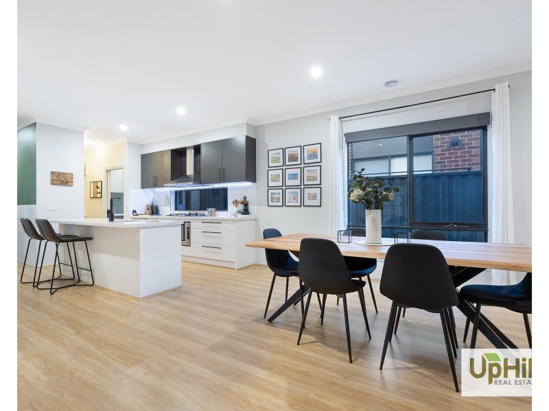 14 Milka Avenue, Clyde North VIC 3978