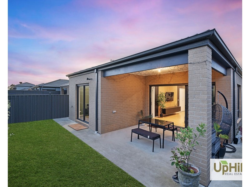 14 Milka Avenue, Clyde North VIC 3978