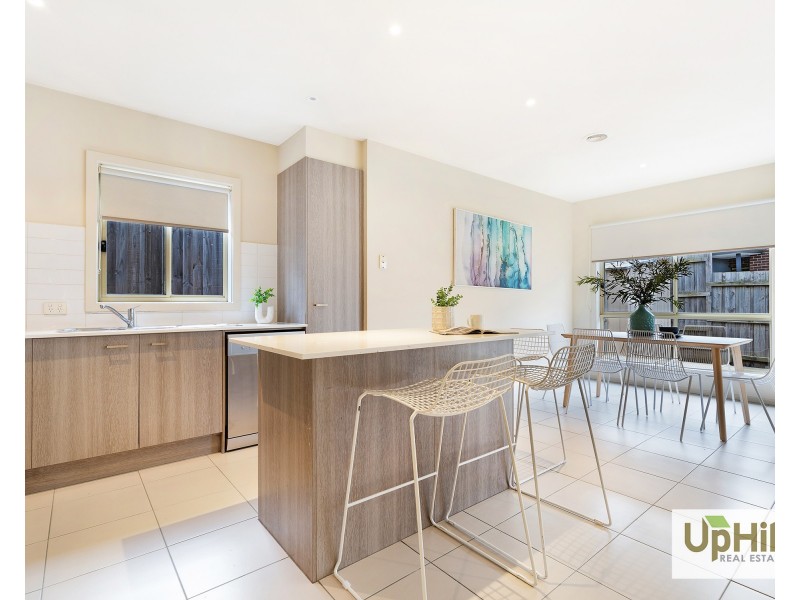 66 Innes Court, Berwick VIC 3806