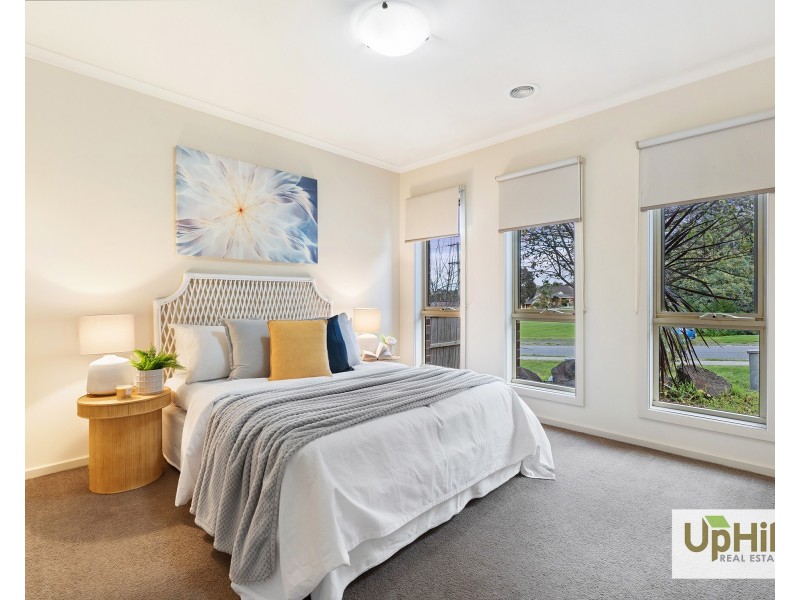 66 Innes Court, Berwick VIC 3806