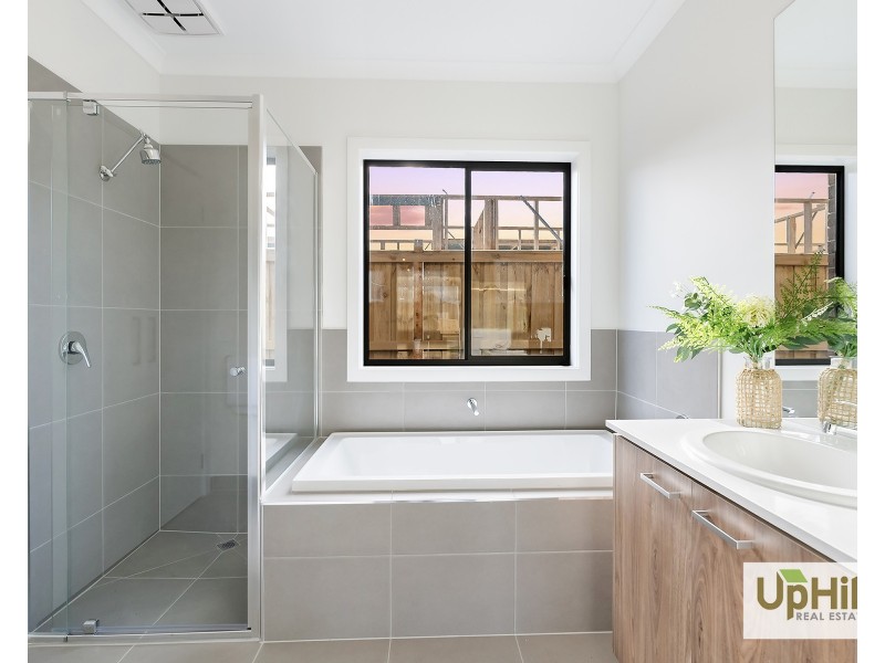 13 Piero Street, Clyde VIC 3978