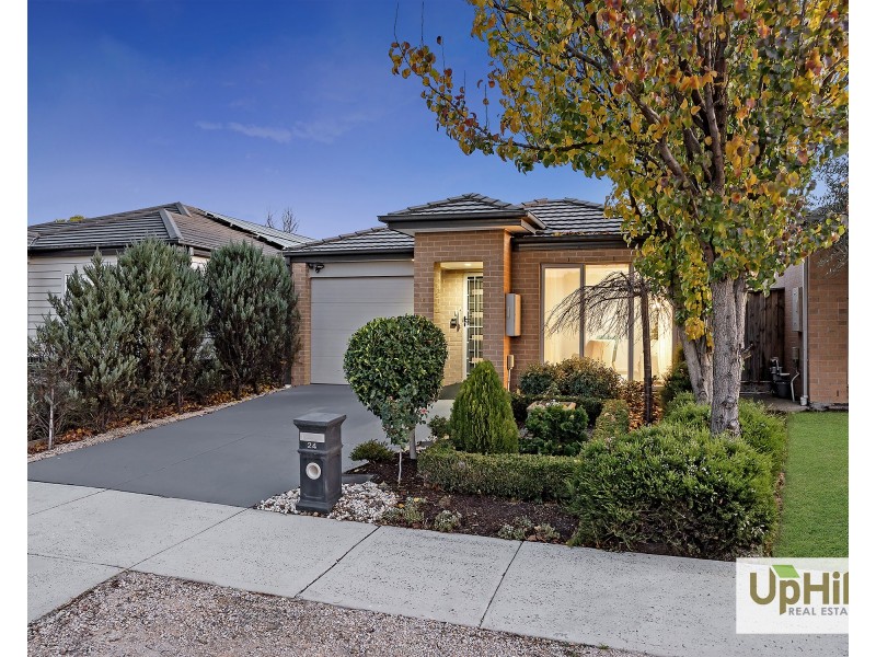 24 Bimberry Circuit, Clyde VIC 3978