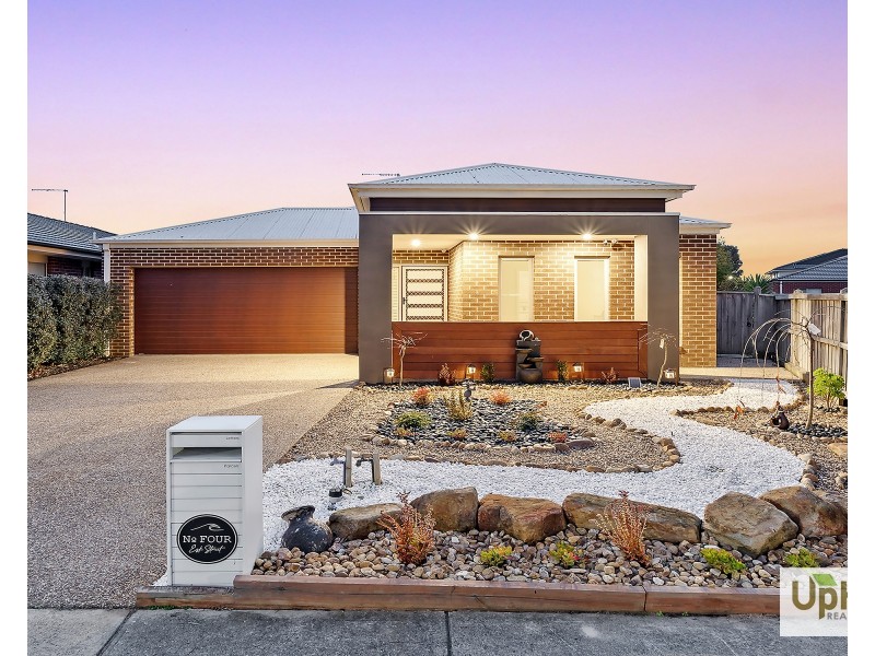 4 Esk Street, Clyde North VIC 3978
