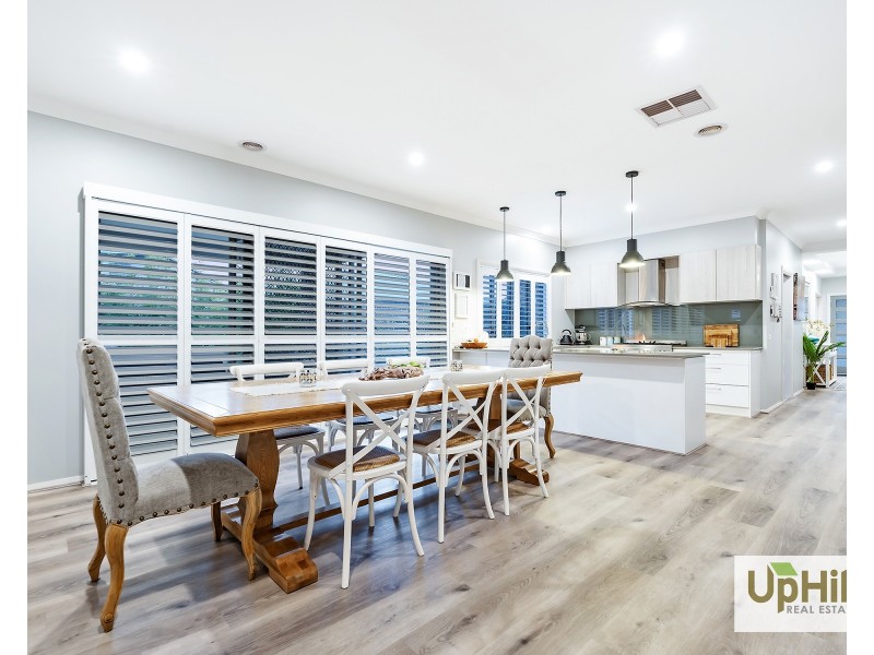 4 Esk Street, Clyde North VIC 3978