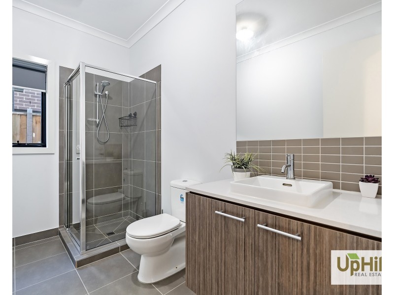 12  Treehouse Avenue, Clyde VIC 3978