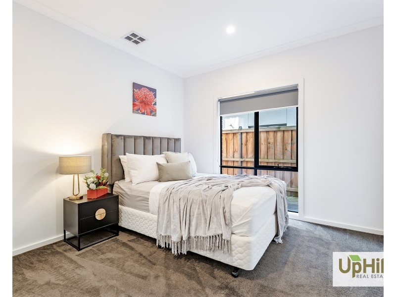 12  Treehouse Avenue, Clyde VIC 3978