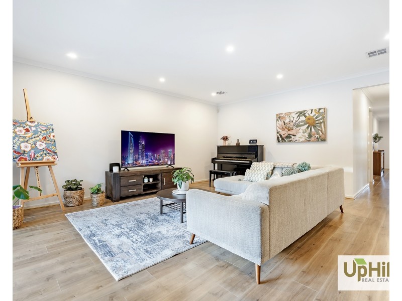 12  Treehouse Avenue, Clyde VIC 3978