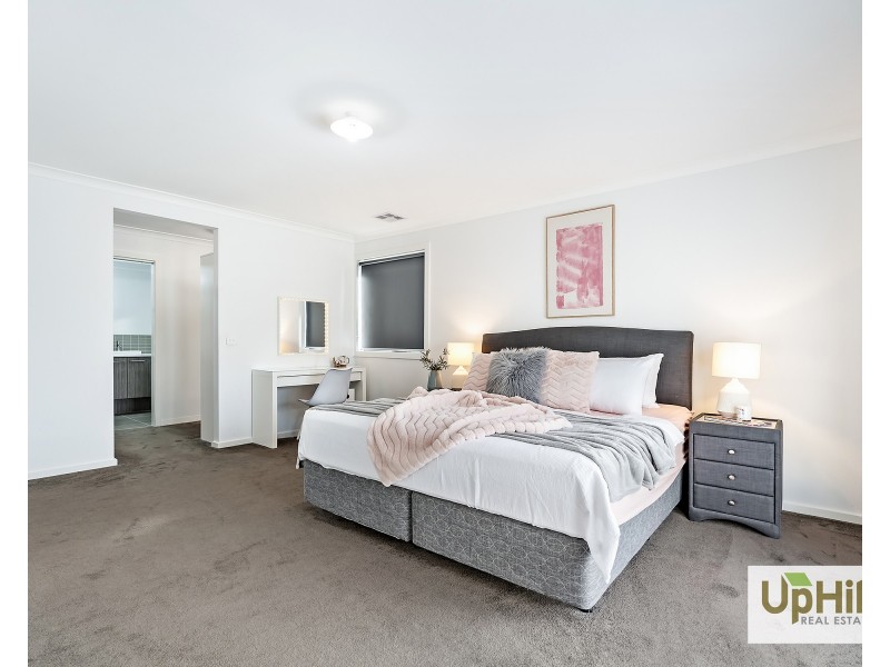 12  Treehouse Avenue, Clyde VIC 3978