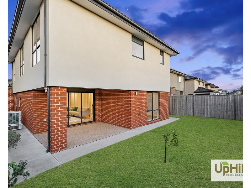 12  Treehouse Avenue, Clyde VIC 3978