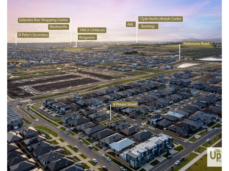 8 Pesaro Street, Clyde VIC 3978