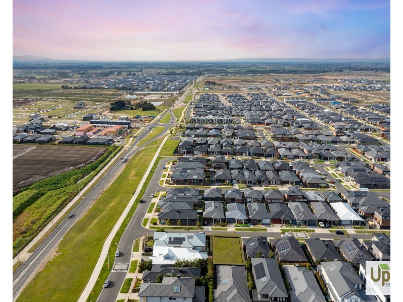 13 Amazon Avenue, Clyde VIC 3978