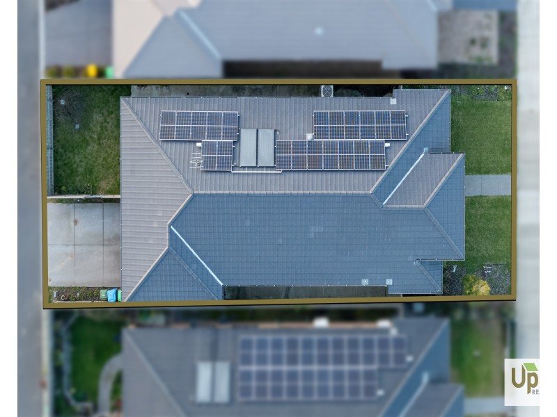 8 Enchantment Way, Clyde VIC 3978