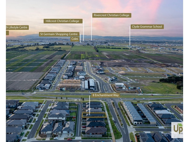 8 Enchantment Way, Clyde VIC 3978