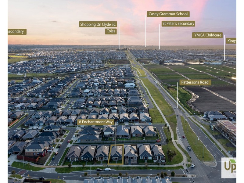 8 Enchantment Way, Clyde VIC 3978