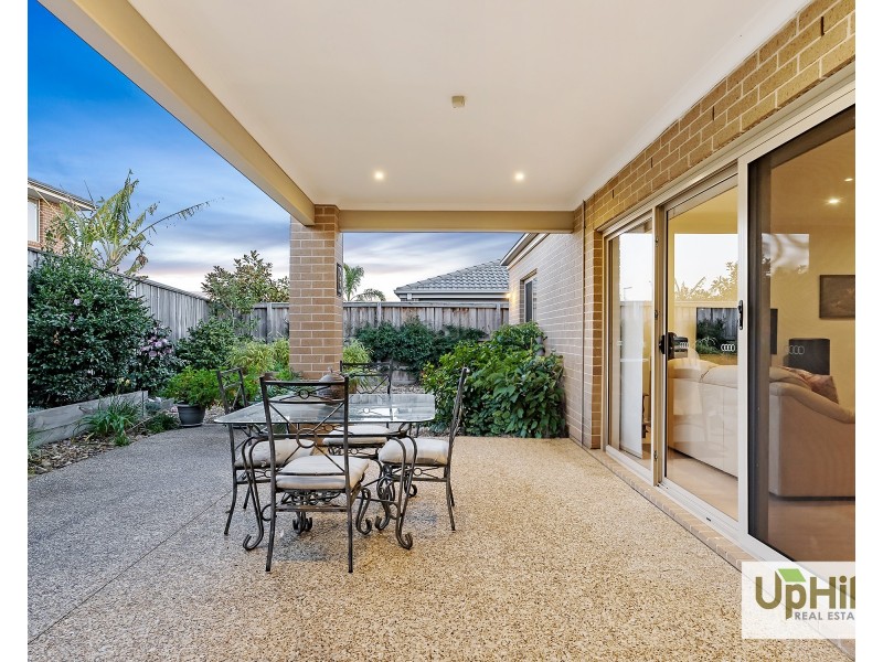 64 Como Parade, Clyde North VIC 3978