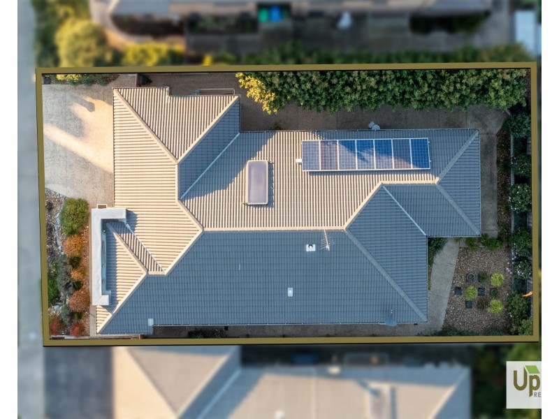 64 Como Parade, Clyde North VIC 3978