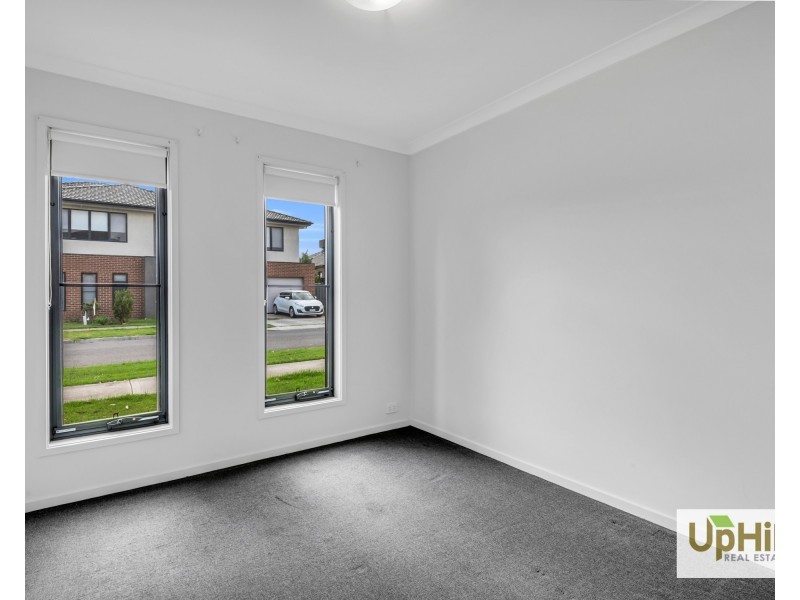 13 Marwedel Avenue, Clyde North VIC 3978