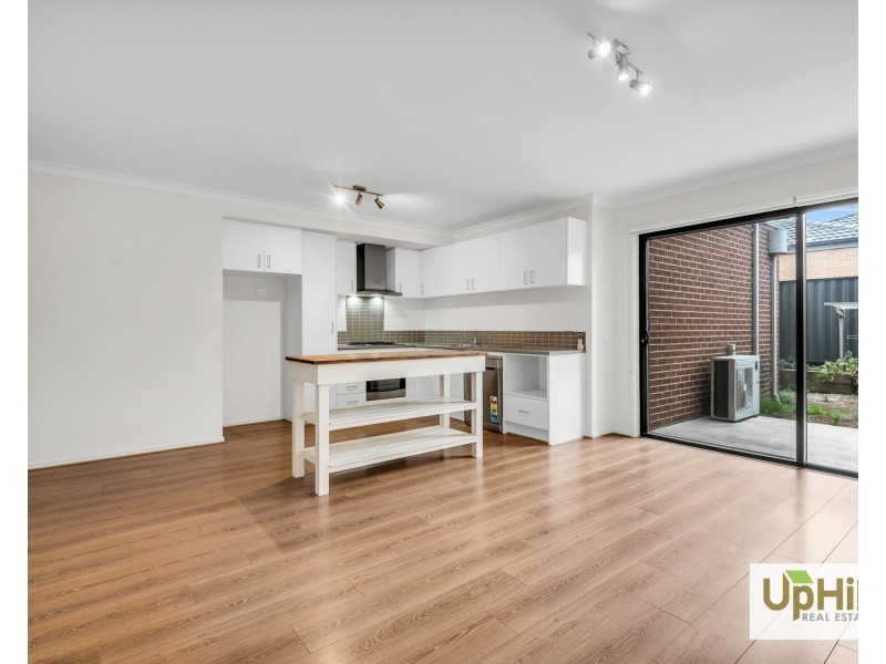 13 Marwedel Avenue, Clyde North VIC 3978