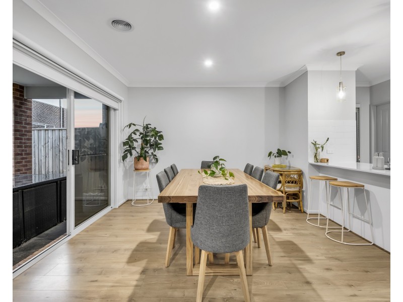 20 Australorp Drive, Clyde North VIC 3978