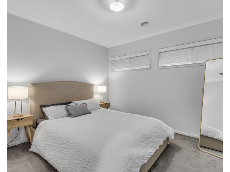 20 Australorp Drive, Clyde North VIC 3978