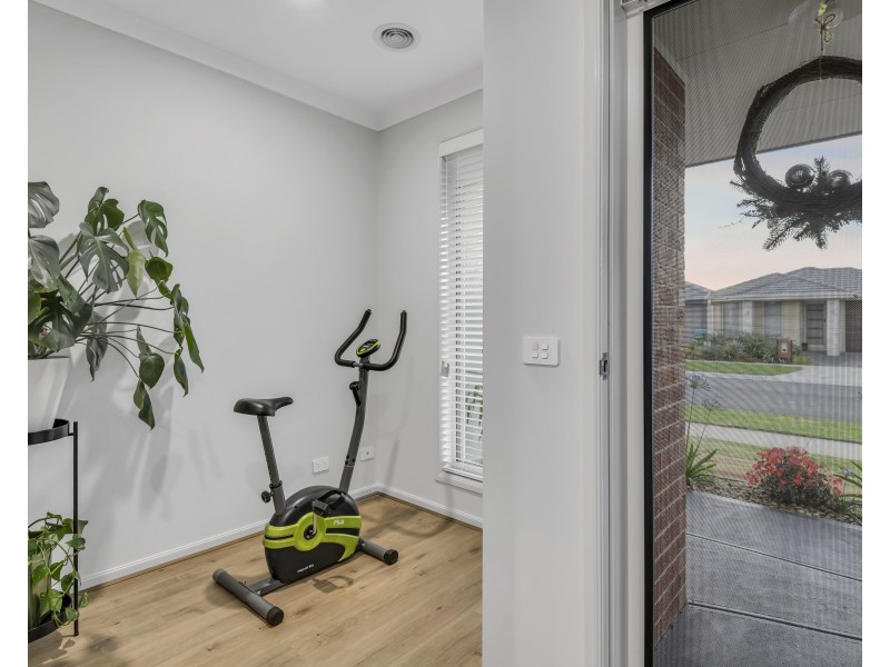 20 Australorp Drive, Clyde North VIC 3978