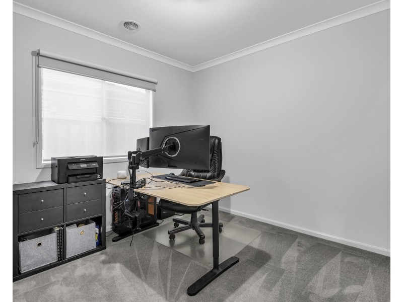 20 Australorp Drive, Clyde North VIC 3978