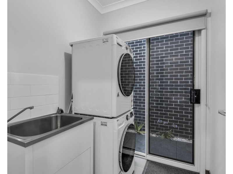 20 Australorp Drive, Clyde North VIC 3978