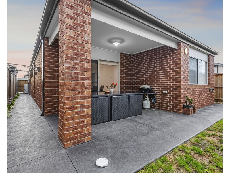 20 Australorp Drive, Clyde North VIC 3978