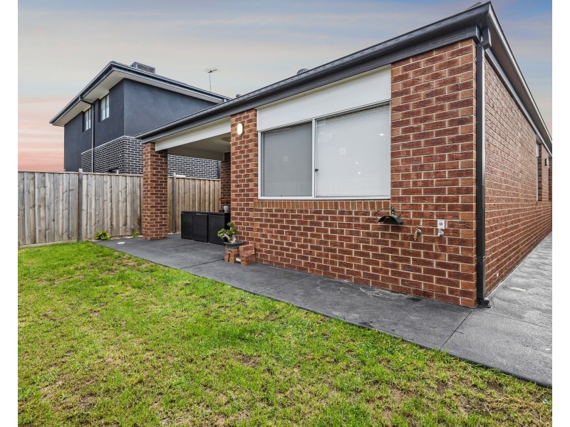 20 Australorp Drive, Clyde North VIC 3978