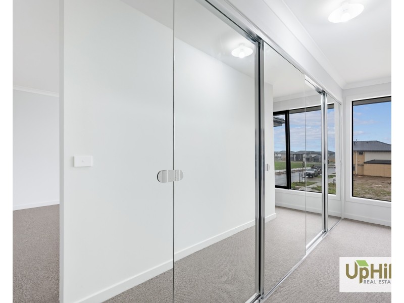 13 Berrenda Street, Clyde North VIC 3978