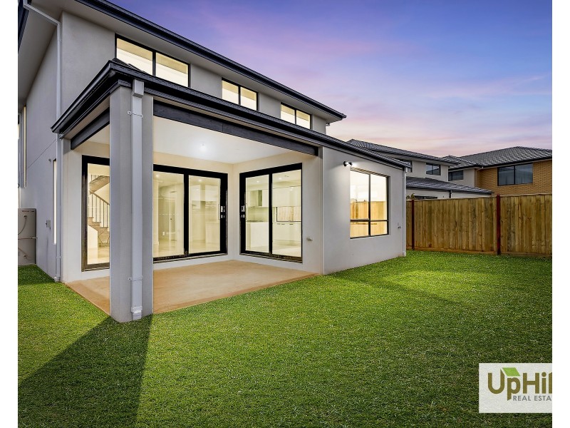 13 Berrenda Street, Clyde North VIC 3978