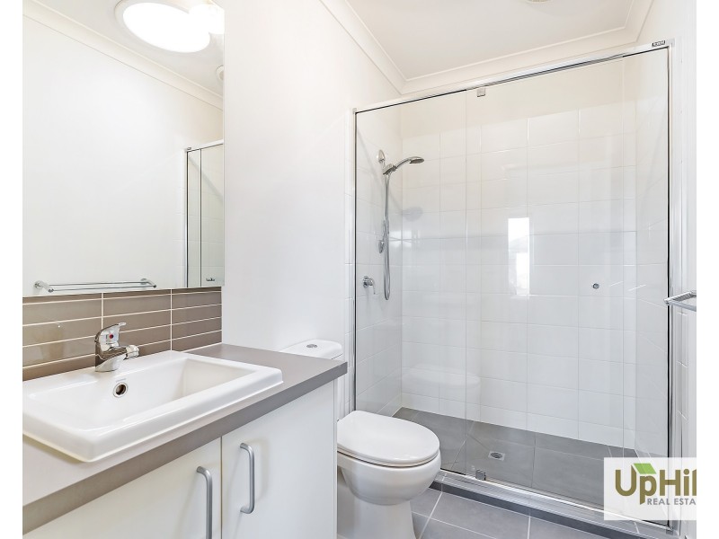 22 Kilmarnock Way, Clyde North VIC 3978