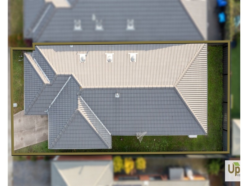 22 Kilmarnock Way, Clyde North VIC 3978