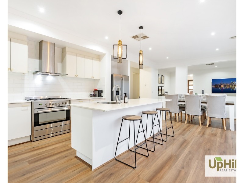 49 Galveston Road, Clyde VIC 3978