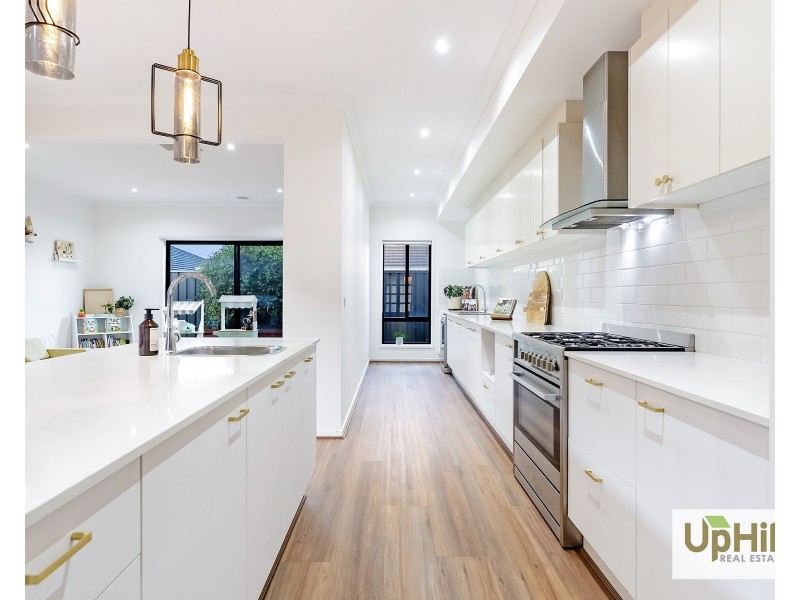 49 Galveston Road, Clyde VIC 3978