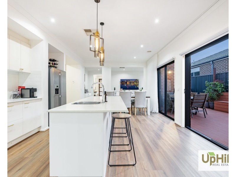 49 Galveston Road, Clyde VIC 3978