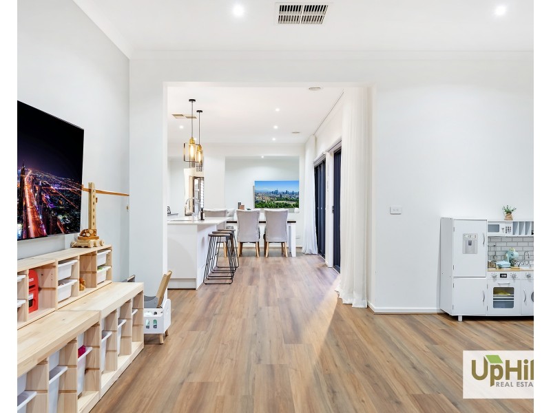 49 Galveston Road, Clyde VIC 3978