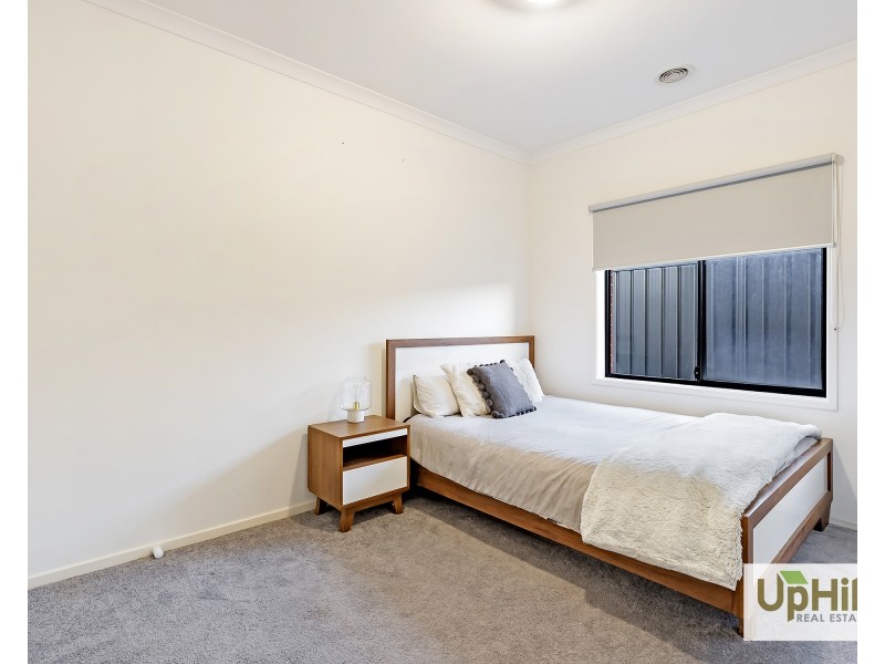 49 Galveston Road, Clyde VIC 3978