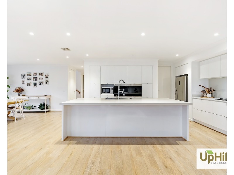 15 Emery Drive, Clyde North VIC 3978