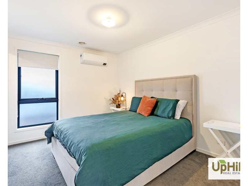 15 Emery Drive, Clyde North VIC 3978