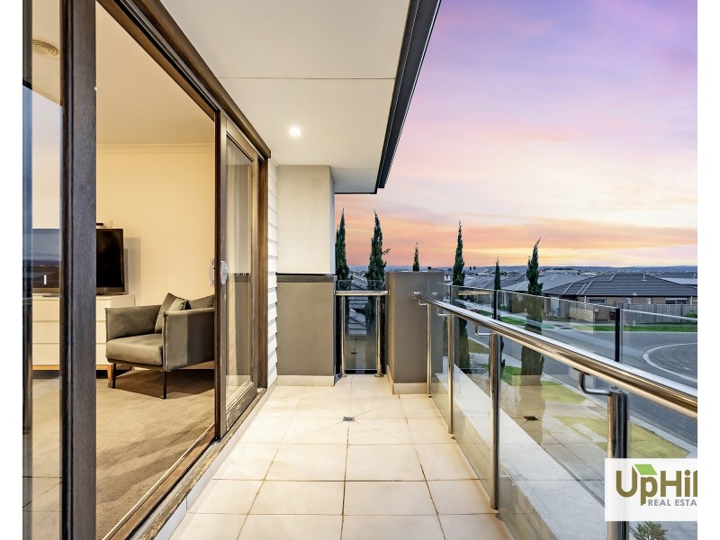 15 Emery Drive, Clyde North VIC 3978