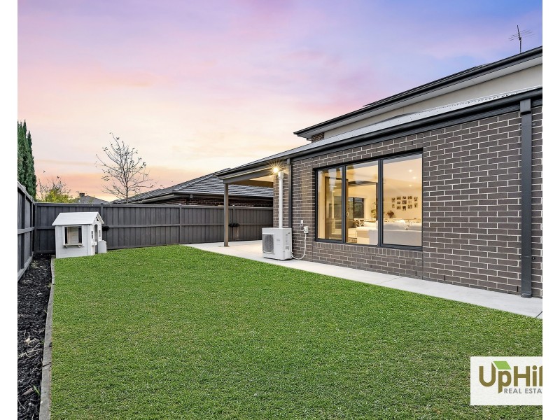 15 Emery Drive, Clyde North VIC 3978