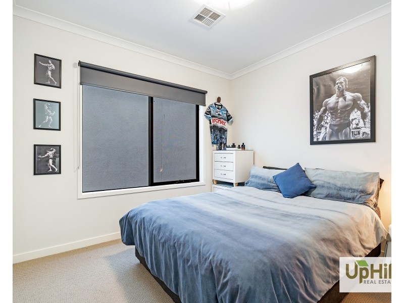 18 Revelwood Way, Clyde North VIC 3978
