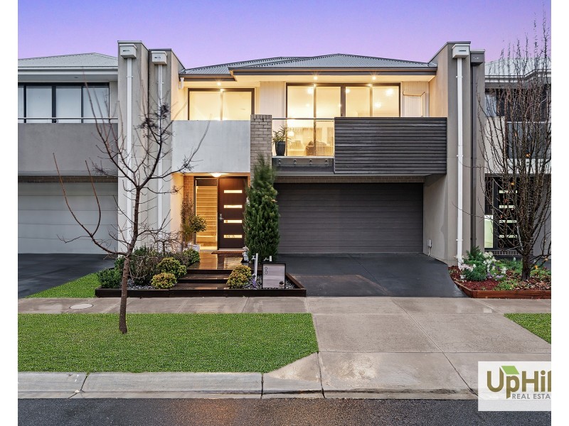 18 Revelwood Way, Clyde North VIC 3978