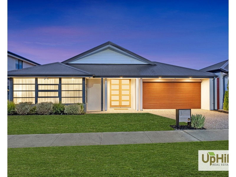 13 Picnic Avenue, Clyde North VIC 3978