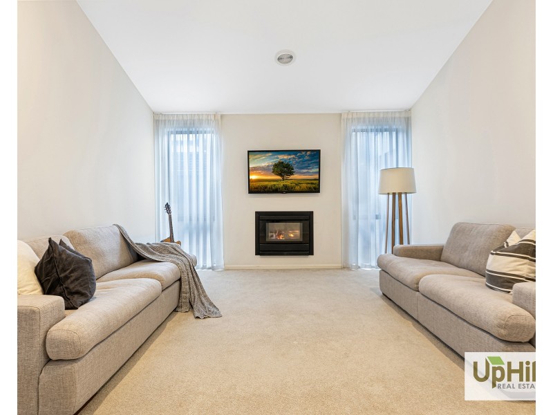 13 Picnic Avenue, Clyde North VIC 3978