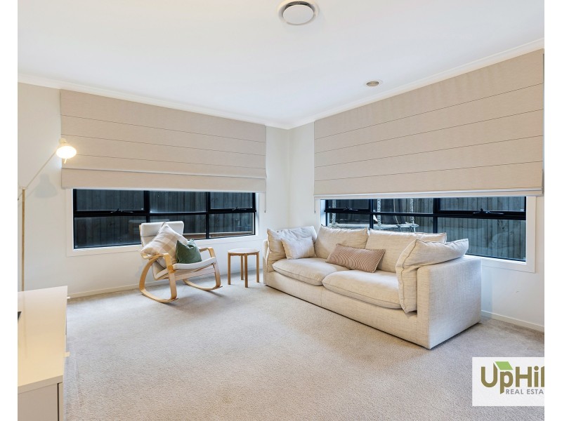 13 Picnic Avenue, Clyde North VIC 3978