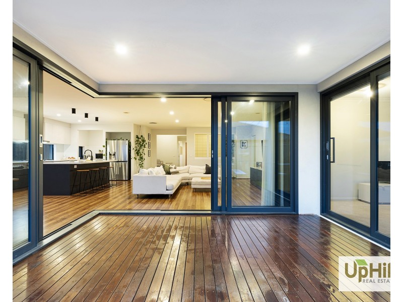 13 Picnic Avenue, Clyde North VIC 3978